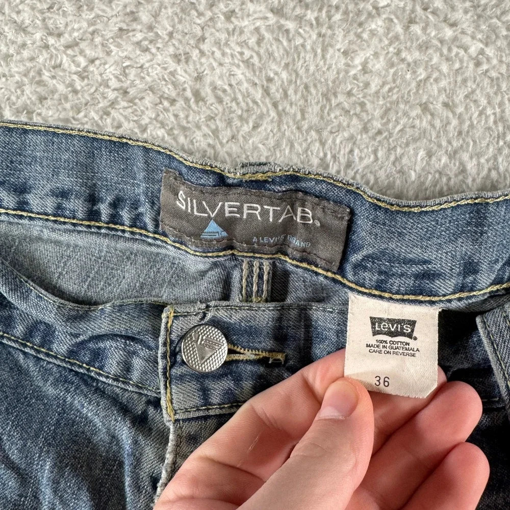 Vintage Levis Silver Tab Light Wash Denim Baggy Carpenter Shorts Size 36 x 11